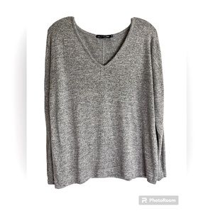 Rag & Bone / Jean gray V-Neck Lightweight Sweater Size Medium